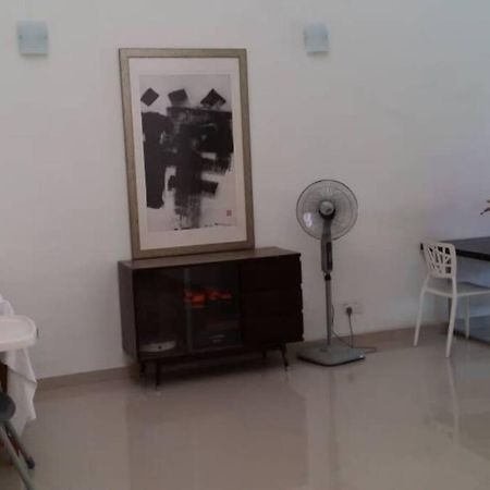 Terrace House Near Stulang Laut Ciq Midvalley Ksl For 7Pax Johor Bahru Exterior foto