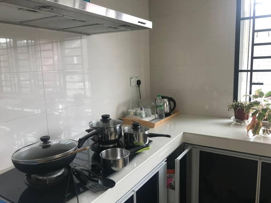 Terrace House Near Stulang Laut Ciq Midvalley Ksl For 7Pax Johor Bahru Exterior foto