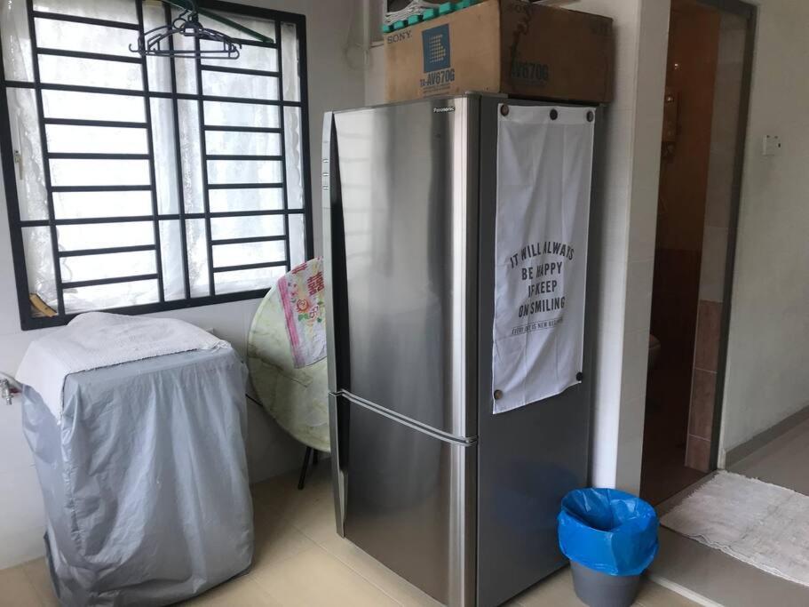 Terrace House Near Stulang Laut Ciq Midvalley Ksl For 7Pax Johor Bahru Exterior foto